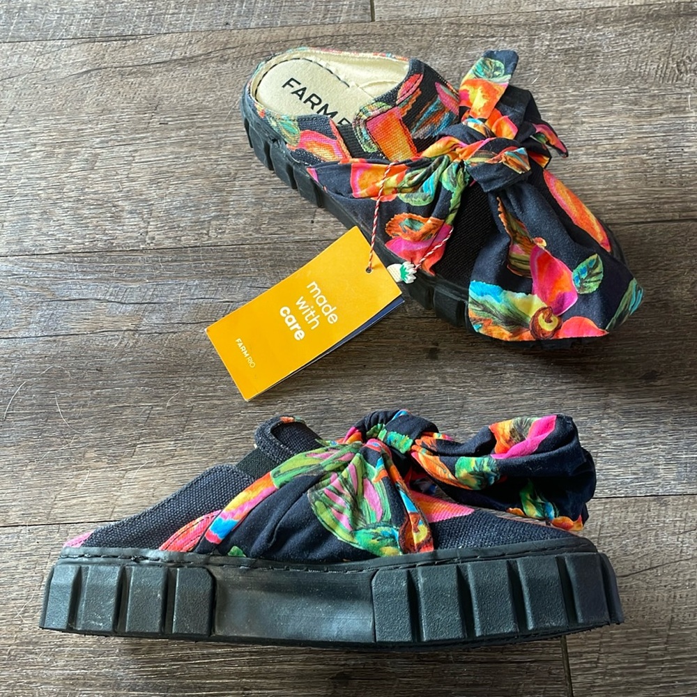 NWT Farm Rio Mule Sneakers with bow